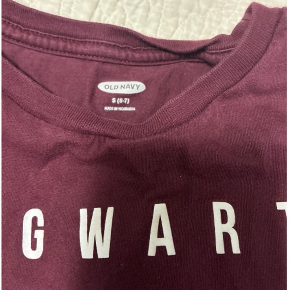 Harry Potter Hogwarts Tee - Picture 2 of 3